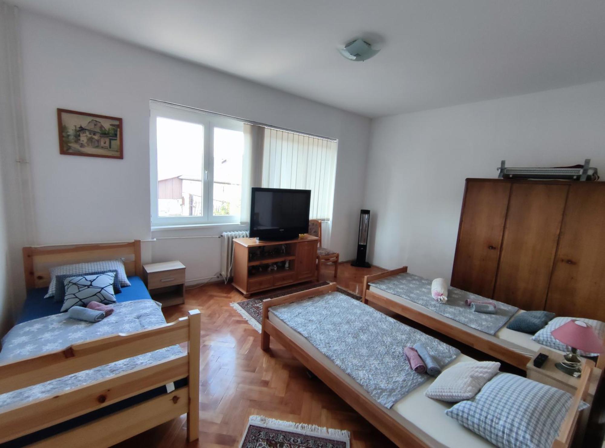 Trosoban Stan U Zenici Apartment Zenica Luaran gambar